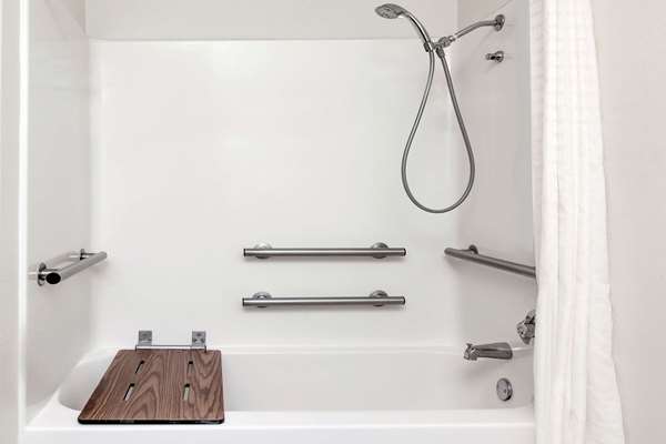  - Howard Johnson Inn Scott - I-10, Exit 97