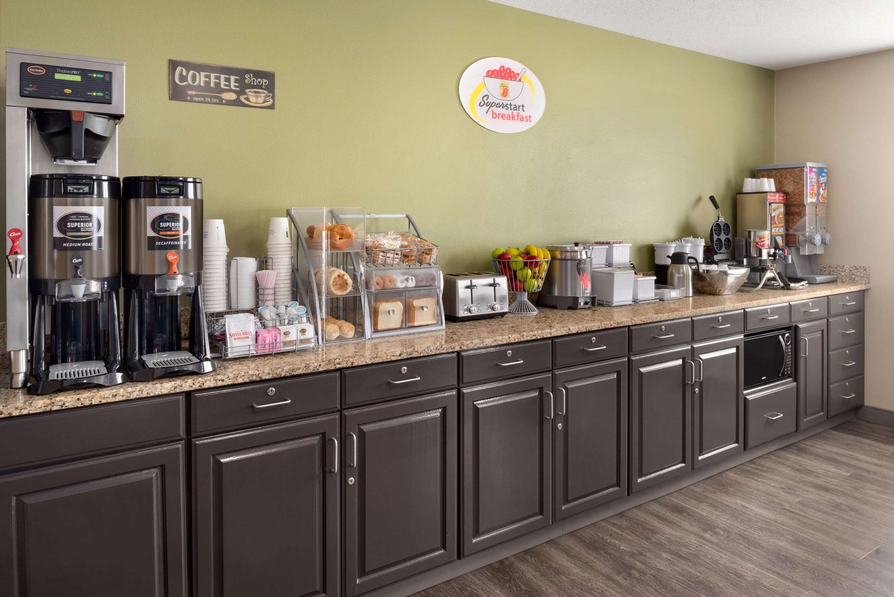 Restaurant | Super 8 by Wyndham Sioux Falls