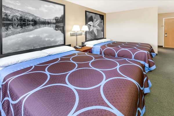  - Super 8 Hotel Pine Bluff - I-530, Exit 46