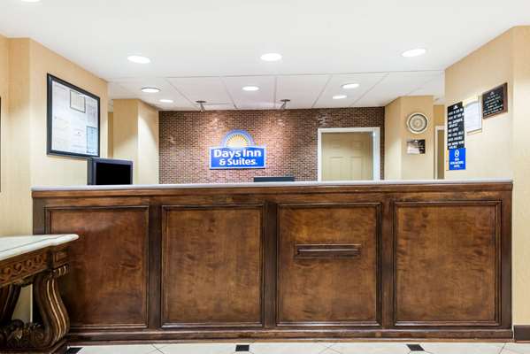  - Days Inn & Suites Prattville - I-65, Exit 179