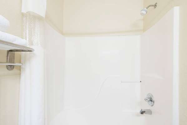  - Days Inn & Suites Prattville - I-65, Exit 179