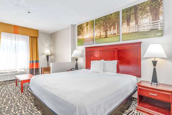  - Days Inn & Suites Prattville - I-65, Exit 179