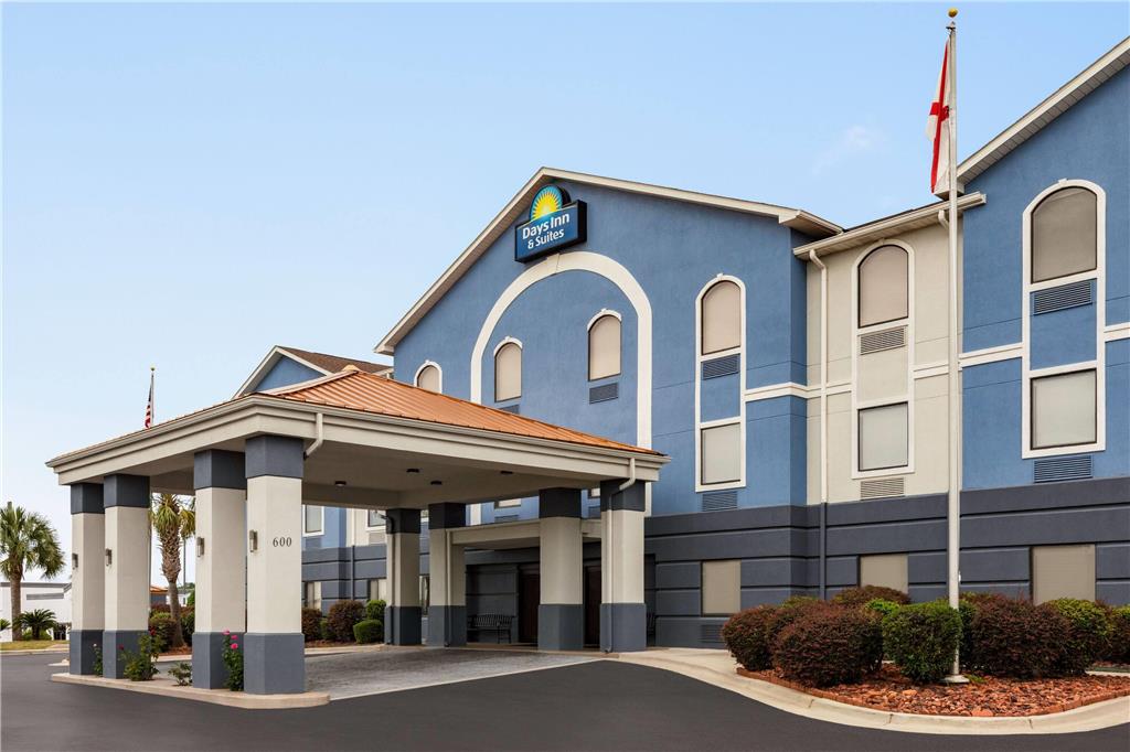 Days Inn and Suites Prattville