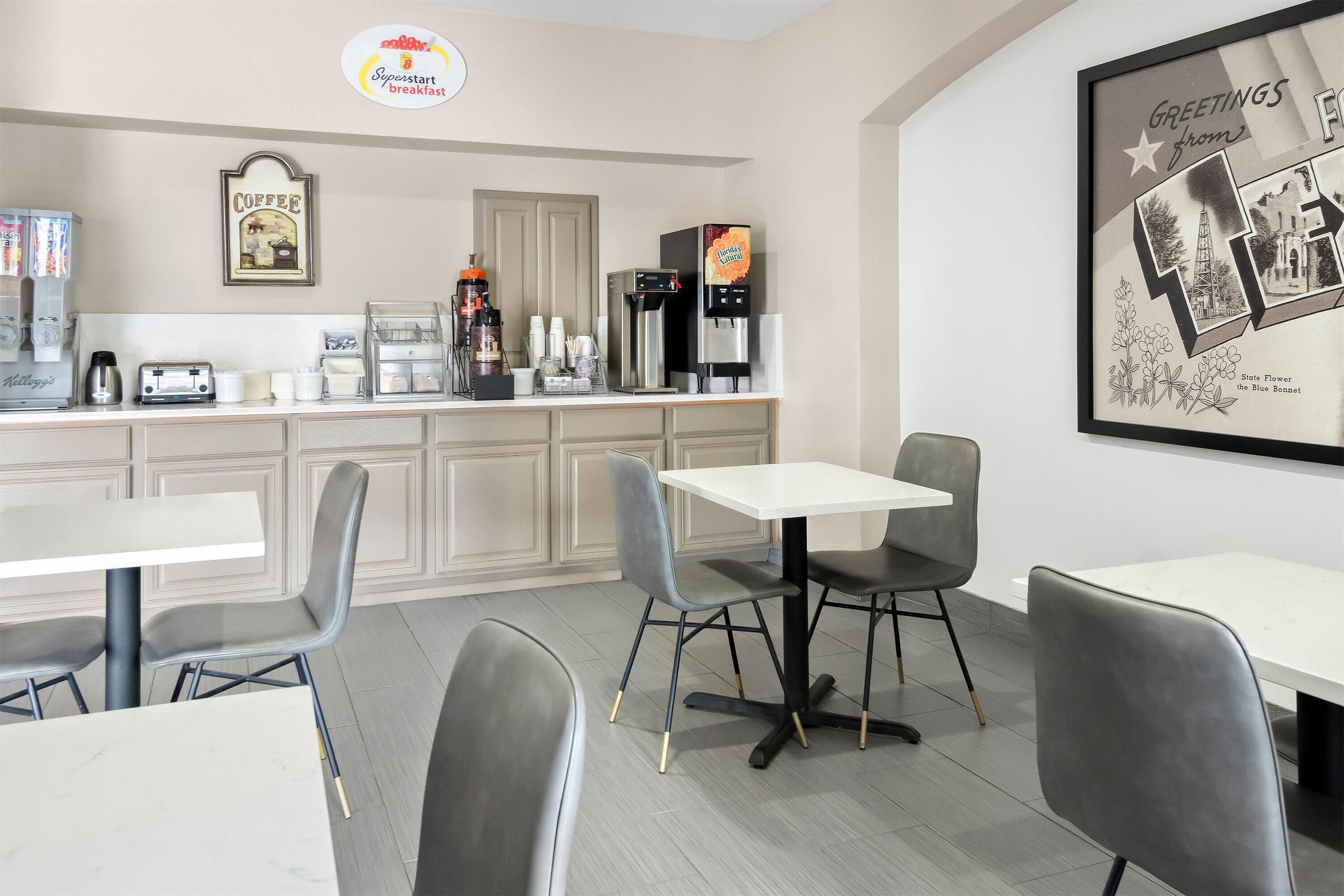 Breakfast Area | Super 8 by Wyndham Fort Worth Stockyards