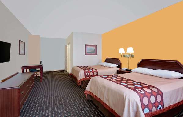  - Super 8 Hotel Hillsville - I-77, Exit 14