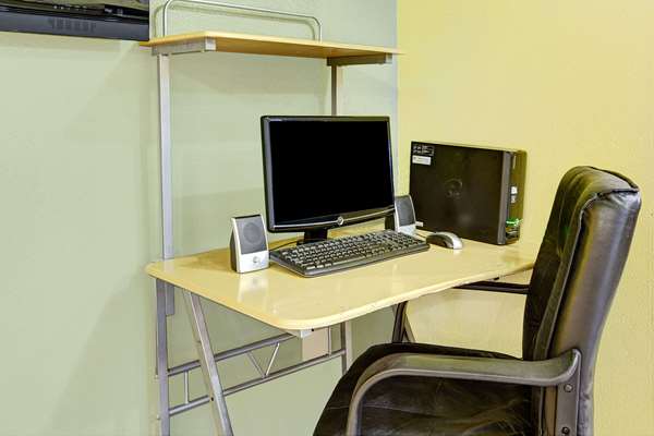 Conference Area - Days Inn Conover - I-40, Exit 128