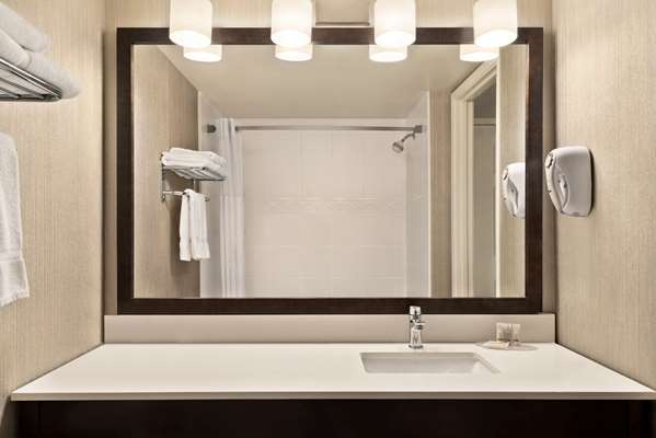  - Days Inn Saskatoon