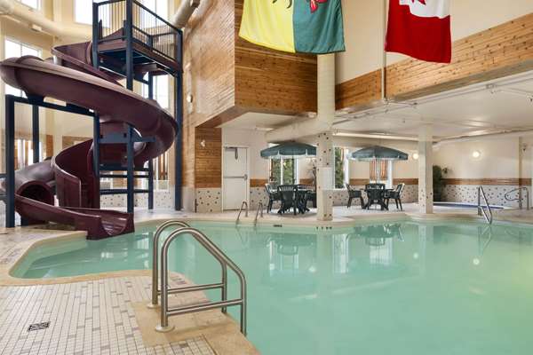 Pool - Days Inn Saskatoon