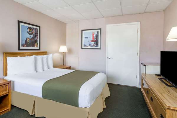  - Days Inn Bedford