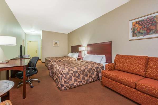  - Howard Johnson Inn West Lakeshore Toronto