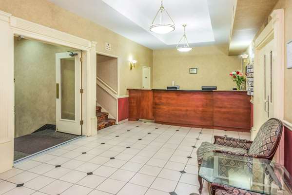  - Howard Johnson Inn West Lakeshore Toronto