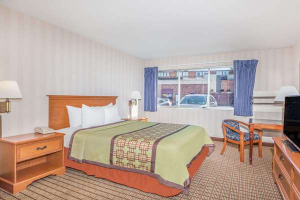  - Days Inn SUNY Albany - I-90, Exit 1S