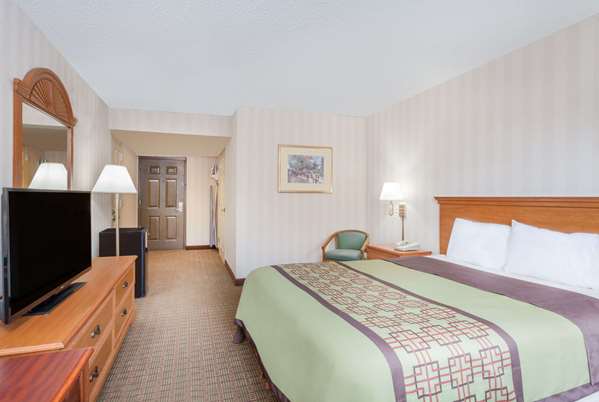  - Days Inn SUNY Albany - I-90, Exit 1S