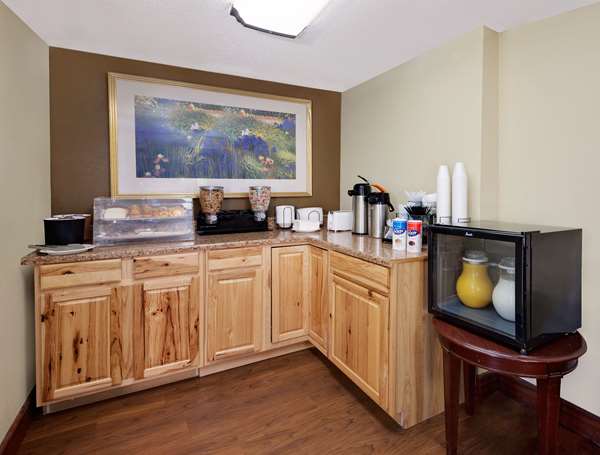  - Knights Inn Bridgeport - I-75, Exit 144