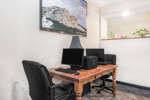 Conference Area - Howard Johnson Inn Rapid City - I-190, Exit 1C