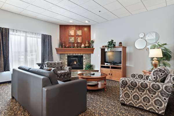 Suite - Howard Johnson Inn Rapid City - I-190, Exit 1C