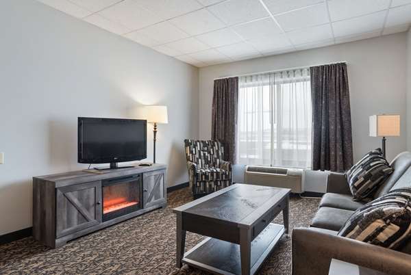 Suite - Howard Johnson Inn Rapid City - I-190, Exit 1C