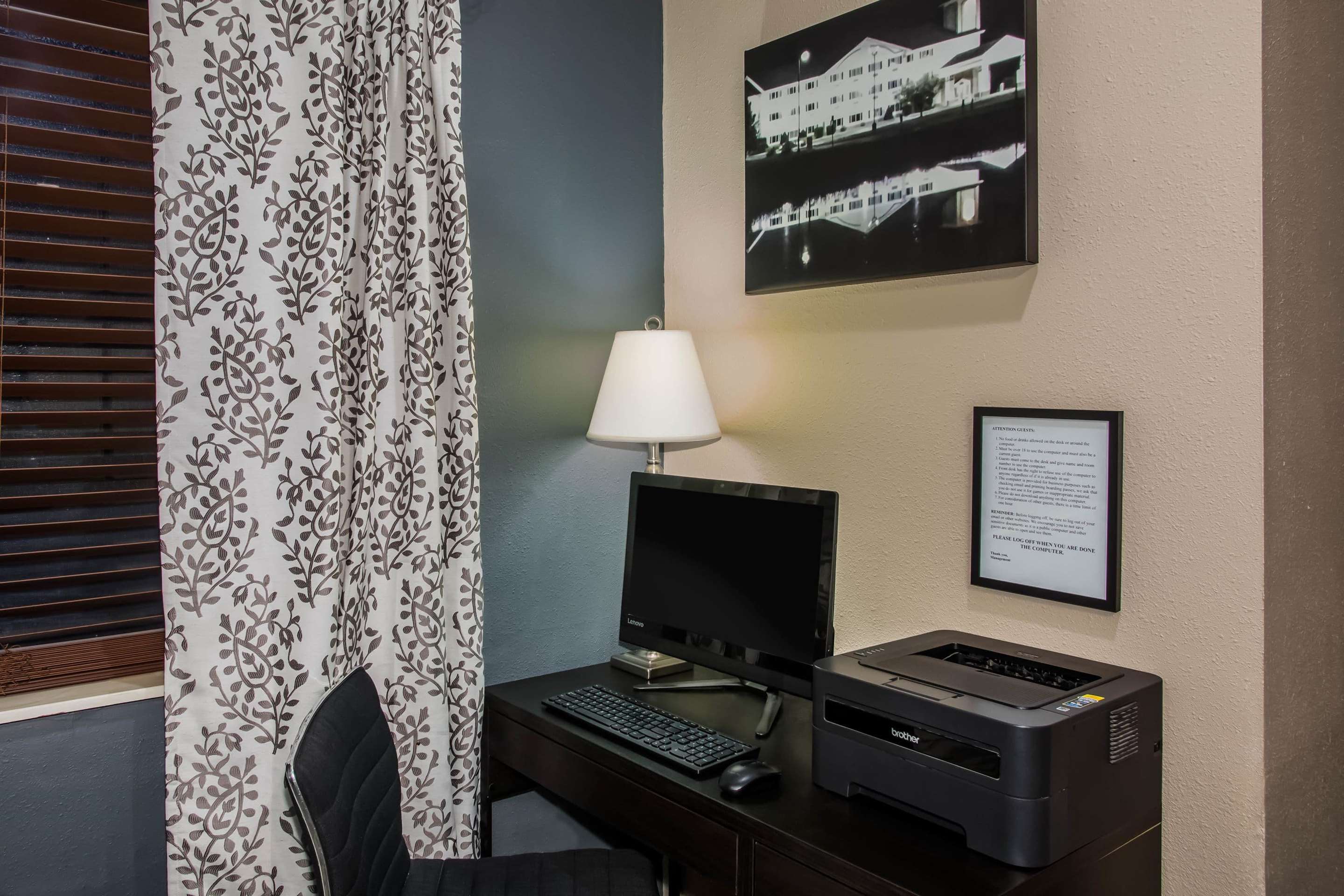 Business Center | Super 8 by Wyndham Union