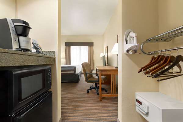 - Wingate by Wyndham Greenwood Village - I-25, Exit 197
