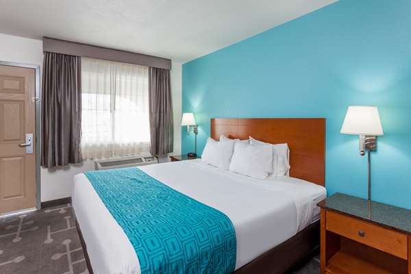  - Howard Johnson Express Inn National City - I-5, Exit 11B