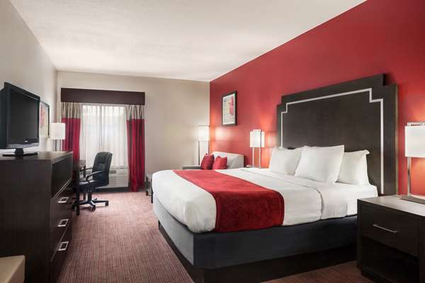 - Days Inn & Suites Murfreesboro
