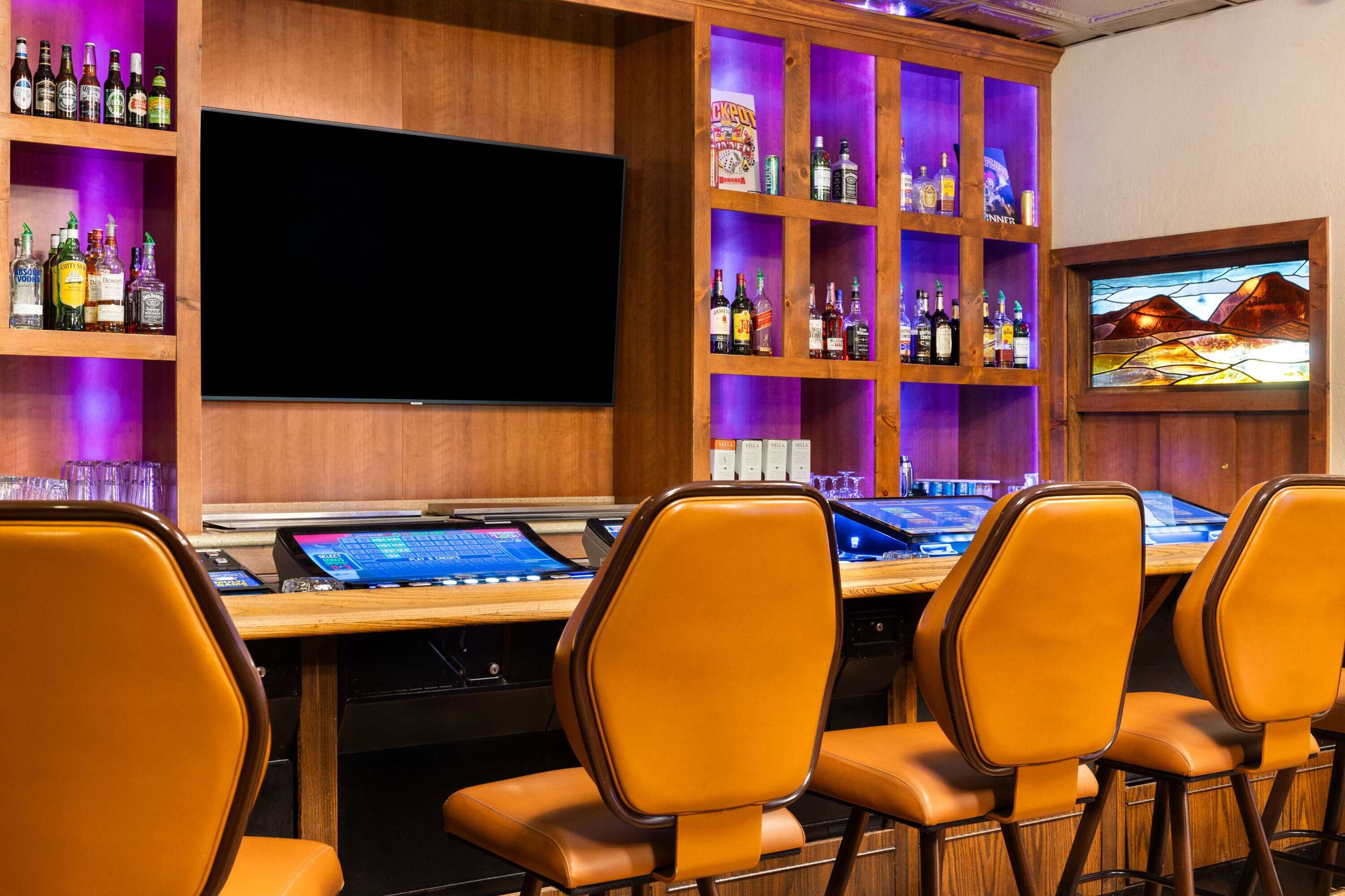 BarLounge | Super 8 by Wyndham Fallon