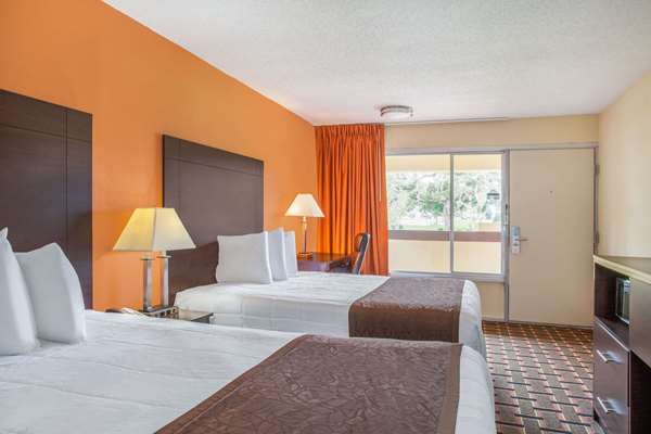  - Days Inn Brooksville - I-75, Exit 301