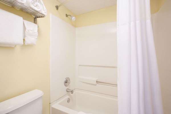  - Days Inn Brooksville - I-75, Exit 301
