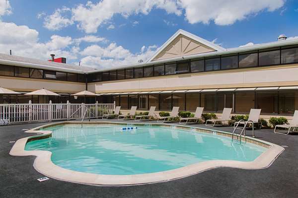 Pool - Ramada Inn Boston - I-93, Exit 12