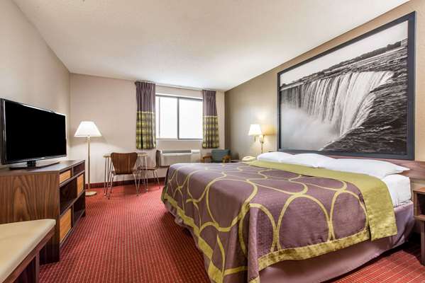  - Super 8 Hotel Niagara Falls