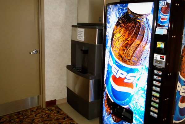  - Super 8 Hotel Niagara Falls