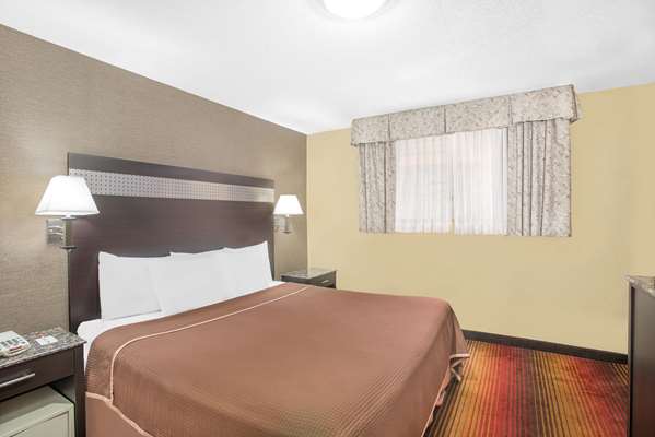  - Howard Johnson Inn North Bergen