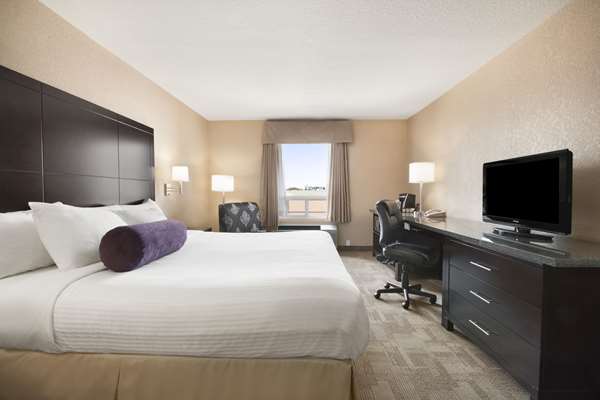 Suite - Days Inn Airport Calgary