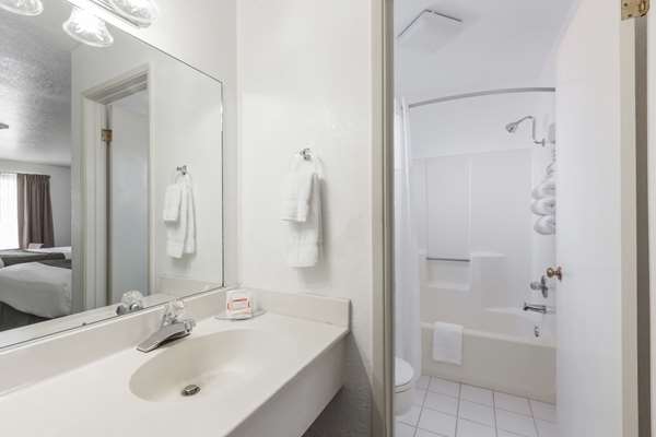  - Super 8 Motel Fort Bragg