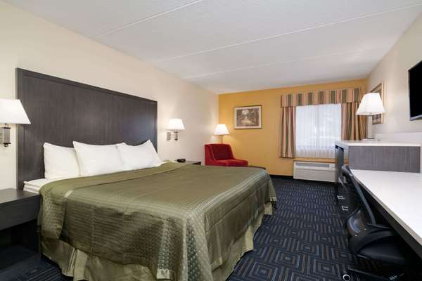  - Days Inn Mounds View