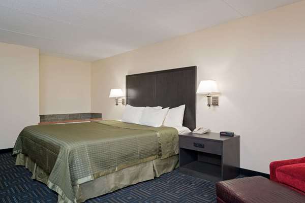  - Days Inn Mounds View
