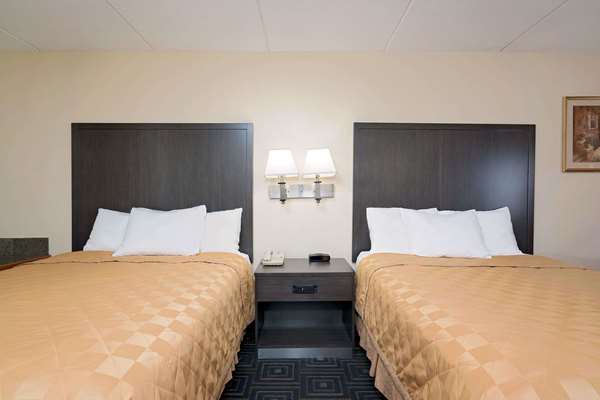  - Days Inn Mounds View