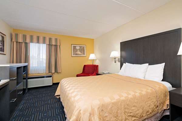  - Days Inn Mounds View
