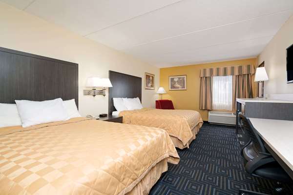  - Days Inn Mounds View