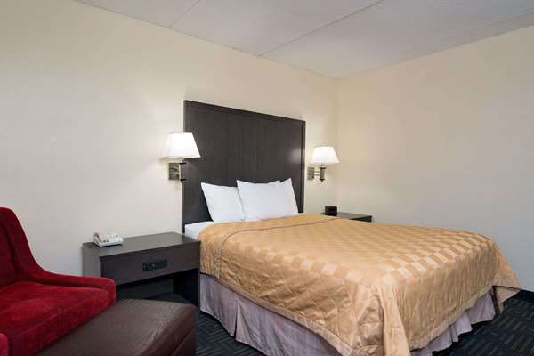  - Days Inn Mounds View