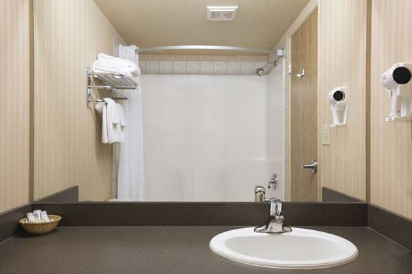  - Super 8 Hotel Fort Nelson