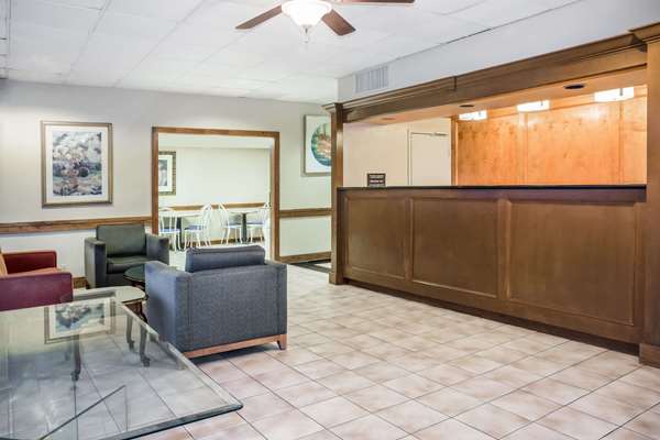  - Super 8 Motel Lake Jackson