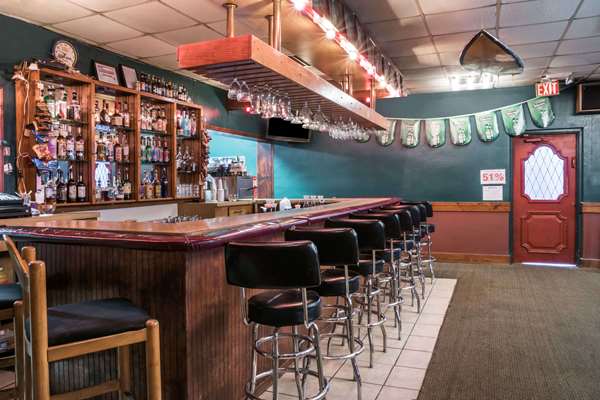 Bar - Super 8 Motel Lake Jackson