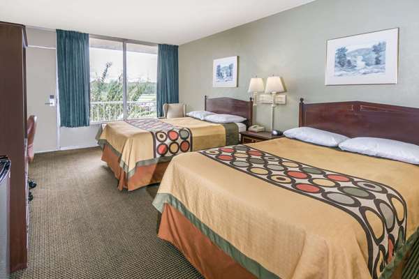  - Super 8 Motel Lake Jackson