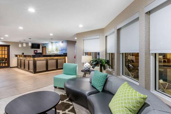  - Baymont Inn & Suites Pella