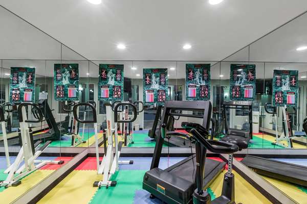 Fitness/ Exercise Room - Baymont Inn & Suites Pella