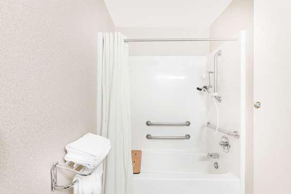  - Super 8 Hotel Searcy