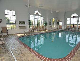 Pool | Super 8 by Wyndham Searcy AR