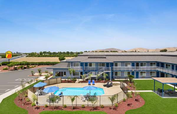 Exterior view - Super 8 Motel Lindsay