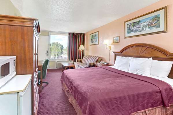  - Howard Johnson Inn Tropical Palms Kissimmee